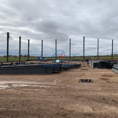 Çatı ve duvar kaplamaları ile özel prefabrik çelik inşaat binası